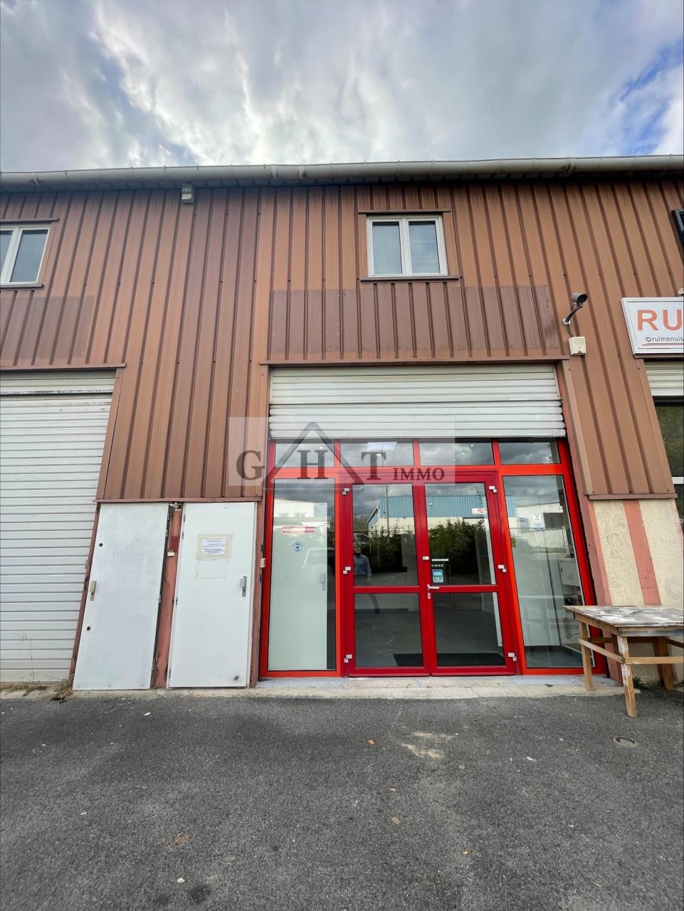 ENTREPôT BUREAUX 220m2 A vendre GHT IMMO